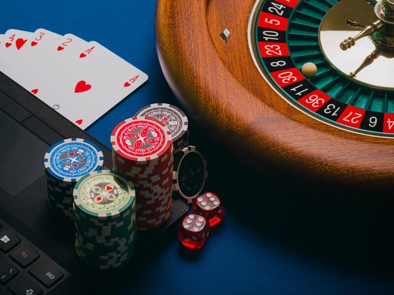 The psychological advantages of gambling online